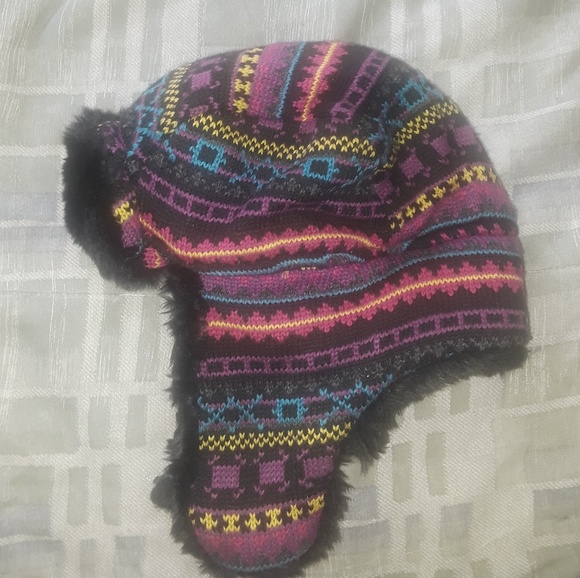 Warm and cozy hat - Picture 2 of 4